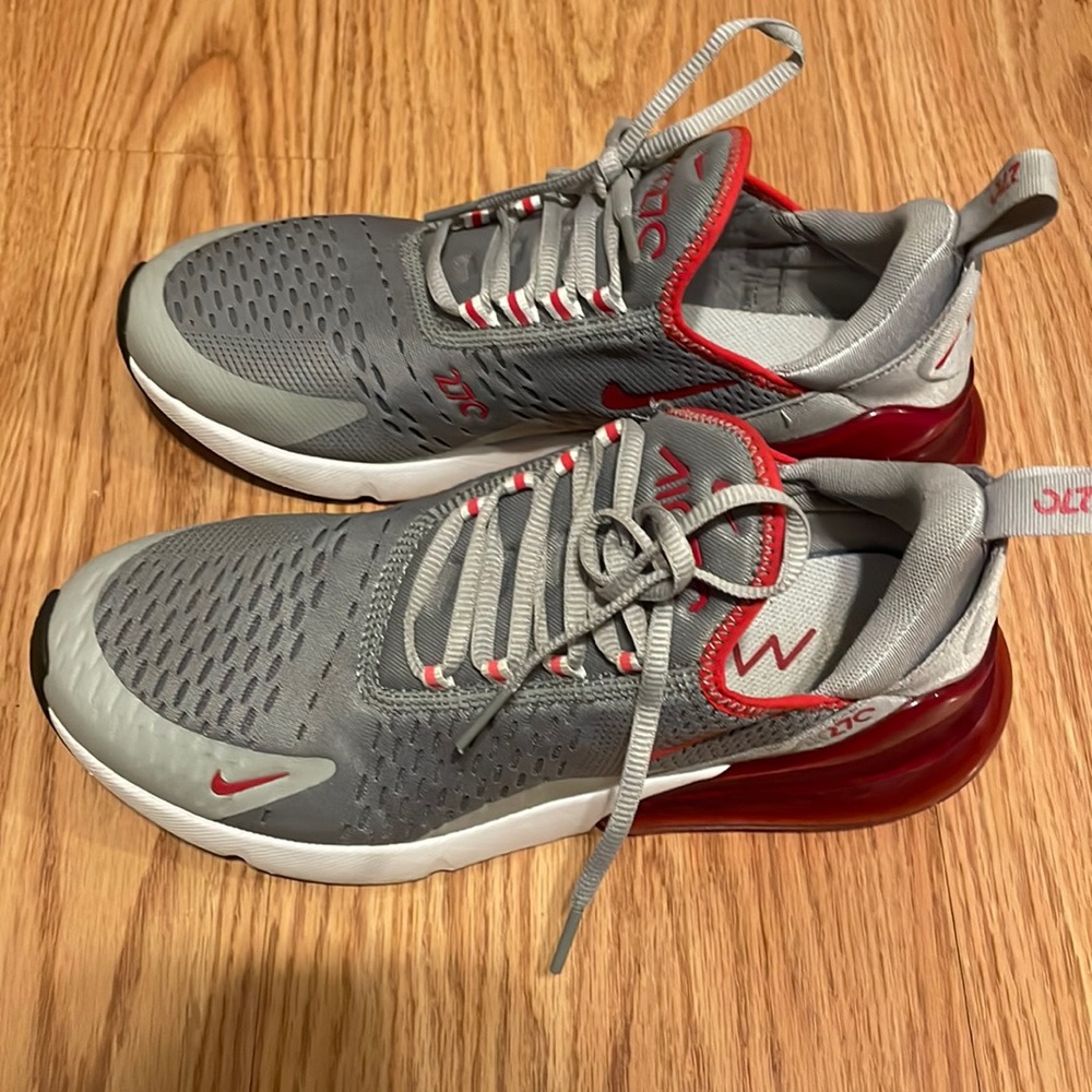 Nike 270